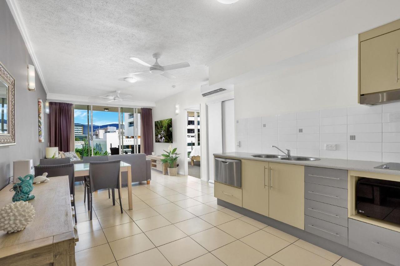 City Quays Luxury Dual Key Apartment Cairns Exterior photo